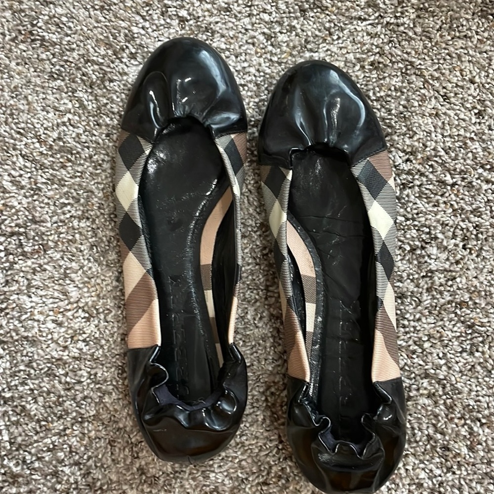 Burberry ballet flats size 38